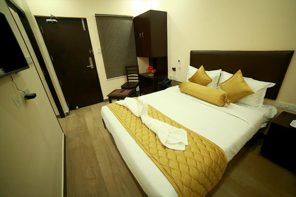 Sapphire Inn Pondicherry Ngoại thất bức ảnh