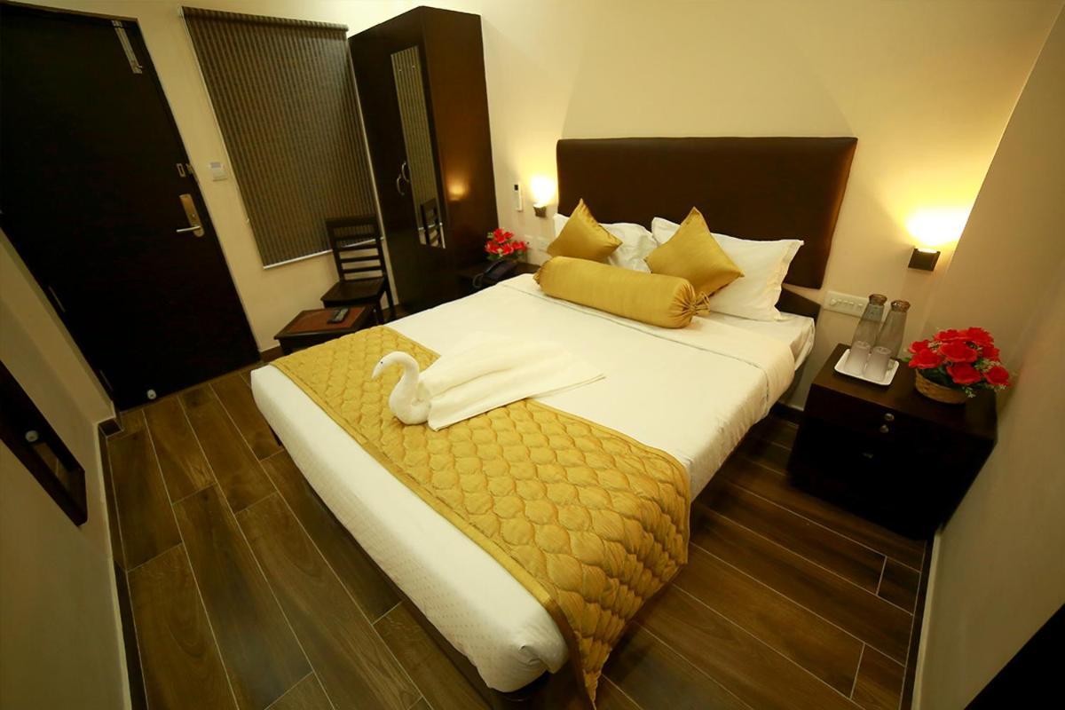 Sapphire Inn Pondicherry Ngoại thất bức ảnh