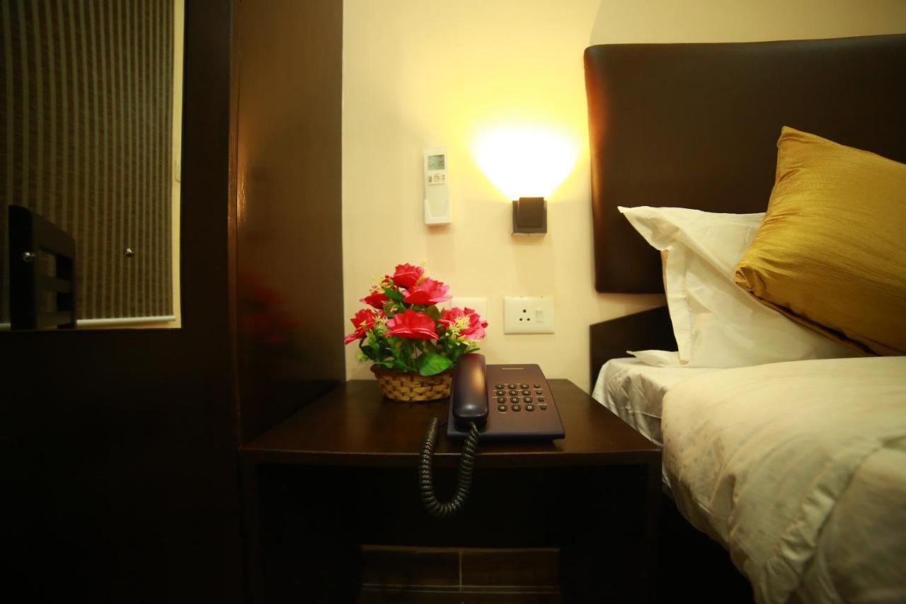Sapphire Inn Pondicherry Ngoại thất bức ảnh